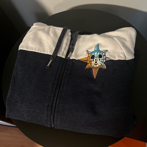 Disney Tops - Disneyland Resort Hoodie